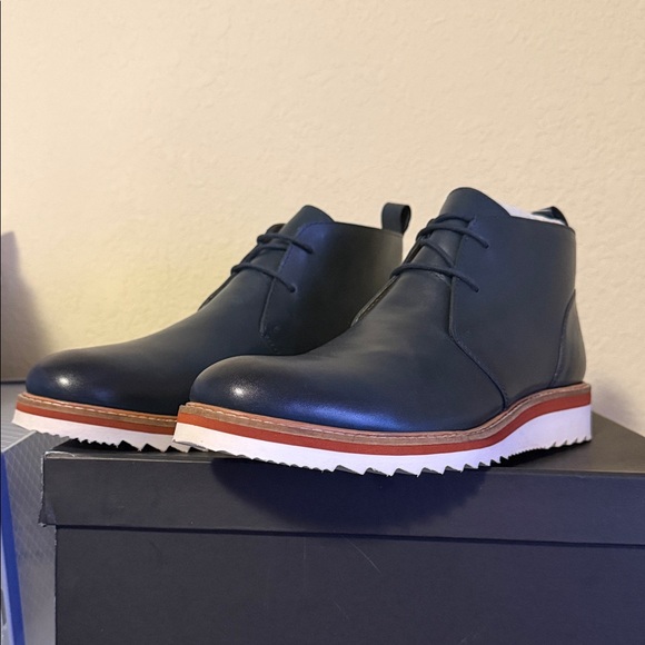 Elegant Navy Chukka Boots for Men main image 7